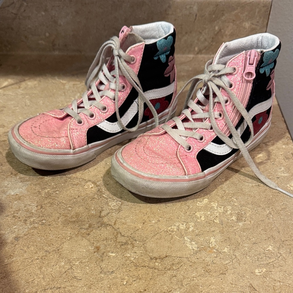 Vans Kids Sneakers in Pink and Black